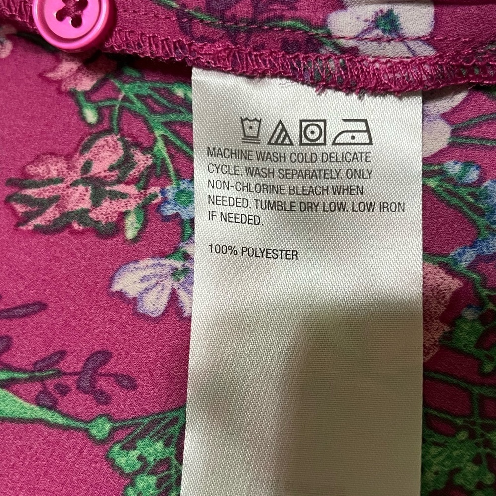 Joan Rivers Women’s Pink Floral Button Up Blouse Size 2X - Picture 5 of 5